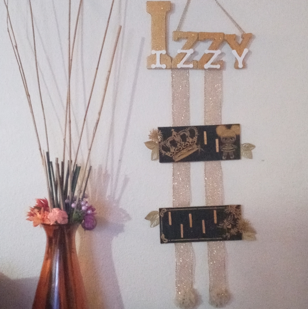Custom hair accessory organizers
